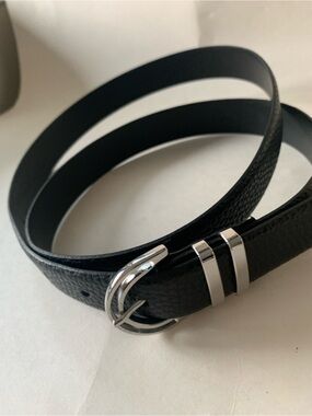 Massimo Duti Classic Black Leather Men’s Belt with Silver Buckle 41 inches long